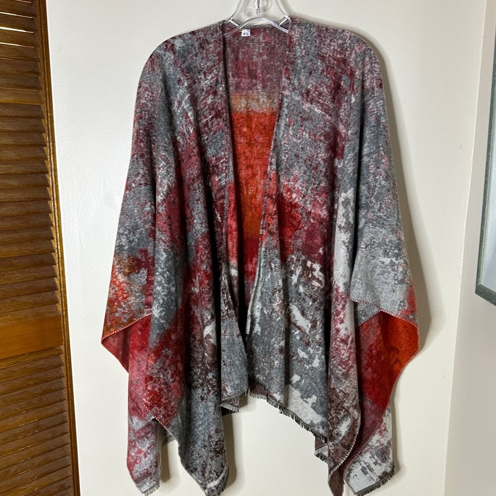 Fraas scarf company Elegant Red and Gray Patterned Shawl